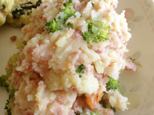 コンビーフハッシュで簡単マッシュポテト
